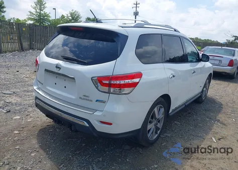 2014 Nissan Pathfinder Hybrid Platinum z USA, uszkodzony, nr VIN 5N1CR2MM1EC638030